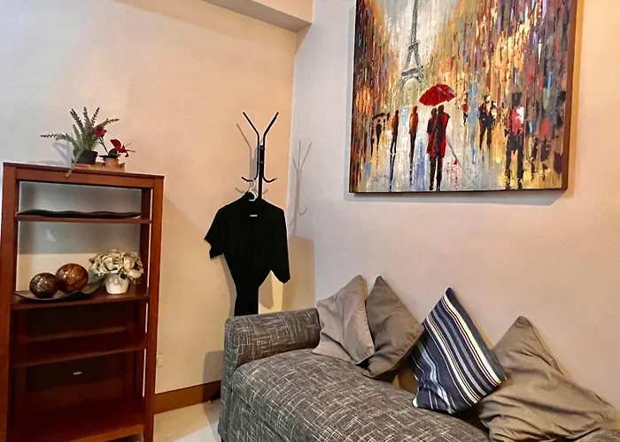 Cozy In Bgc Apartment *